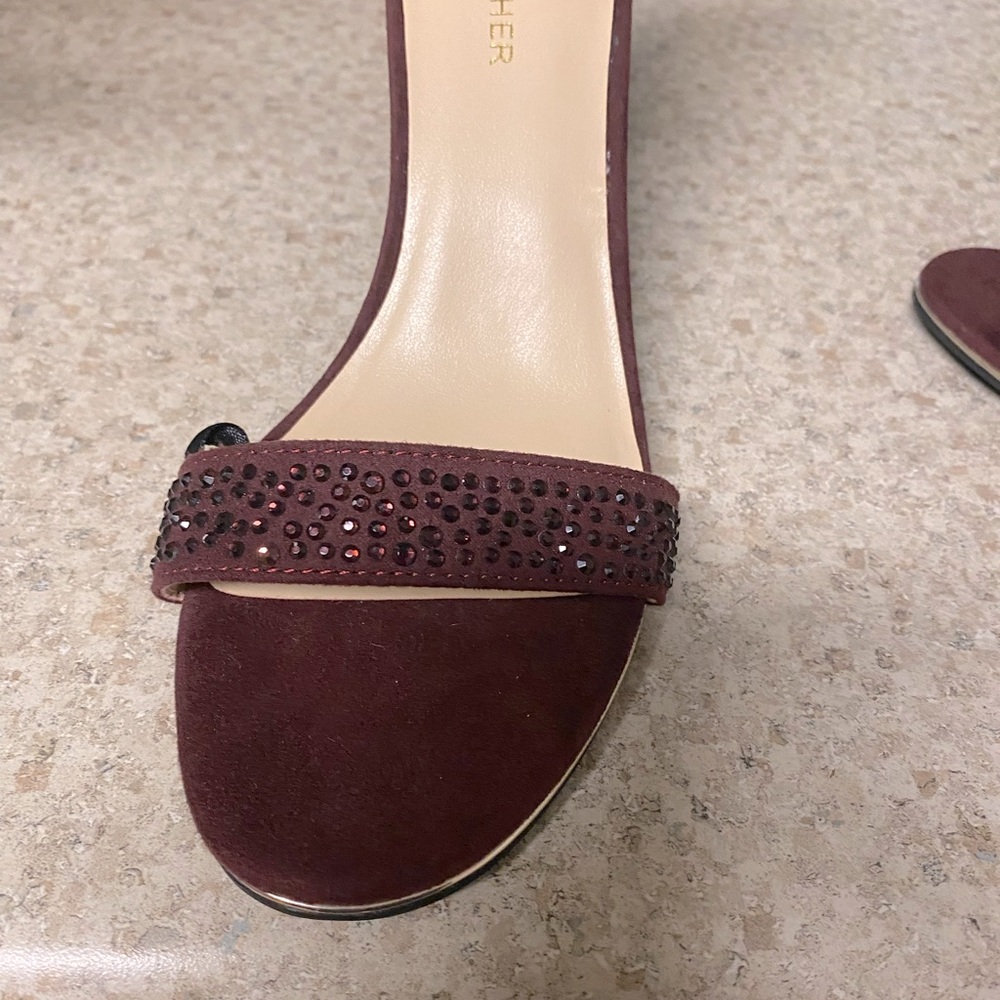 Marc Fisher Betye Jeweled Burgundy Shoes Size 8M. NWOT. 4 inch Heels Beautiful - Picture 15 of 16